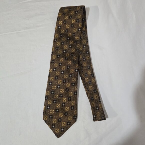 Dolcepunta Hand Made in Italy Silk Necktie - Gold Black Geo - 3 3/4" x 60" - Picture 2 of 5